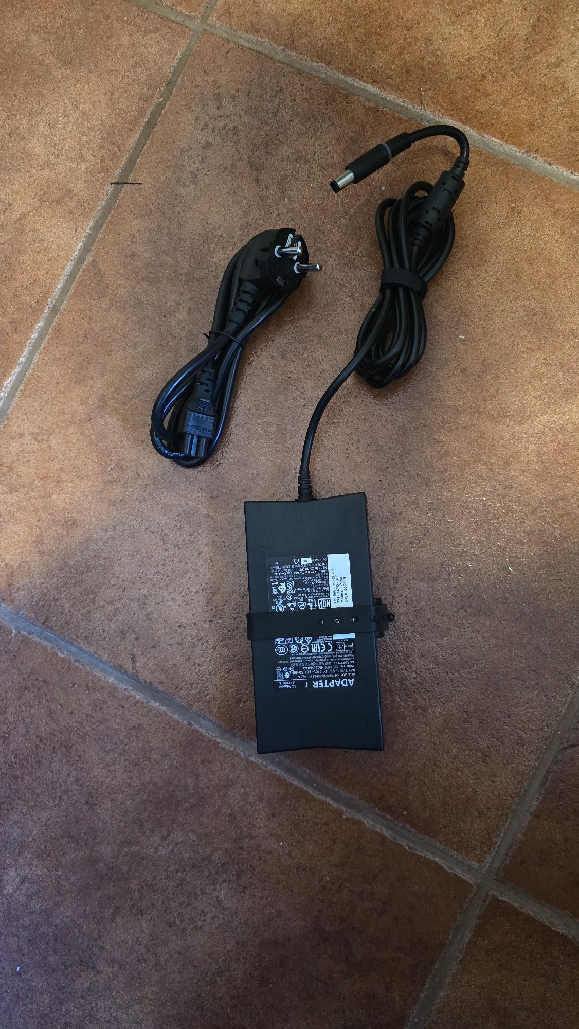 Carregador/ transformador computador portatil