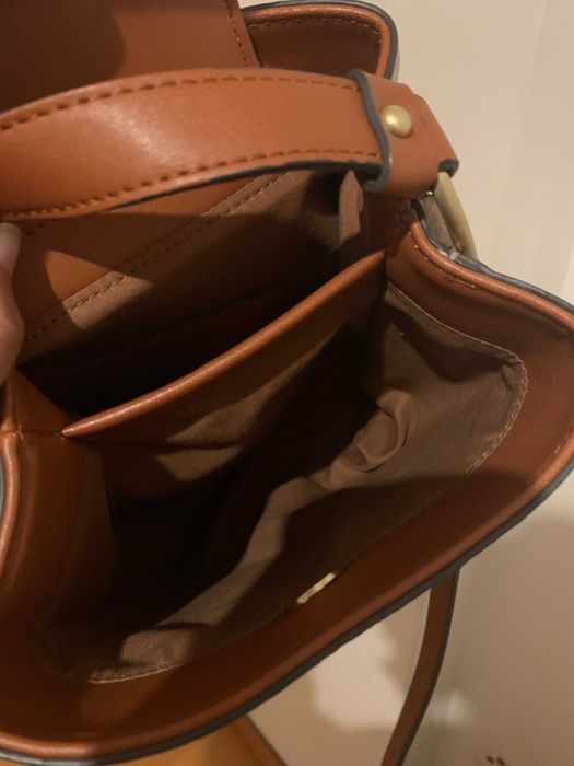 Carteira Tiracolo Bege Parfois