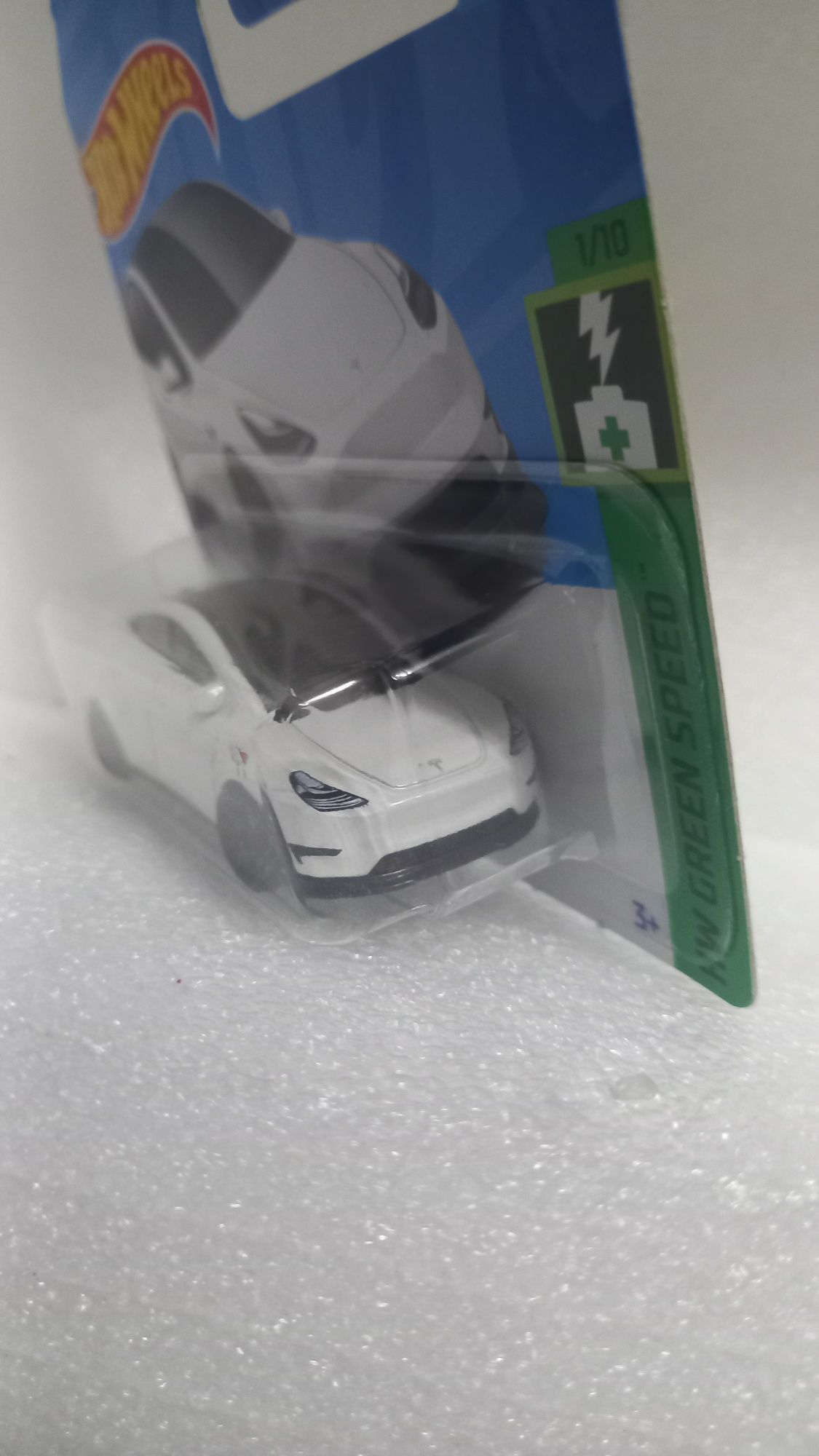 Tesla Model Y Hot Wheels
