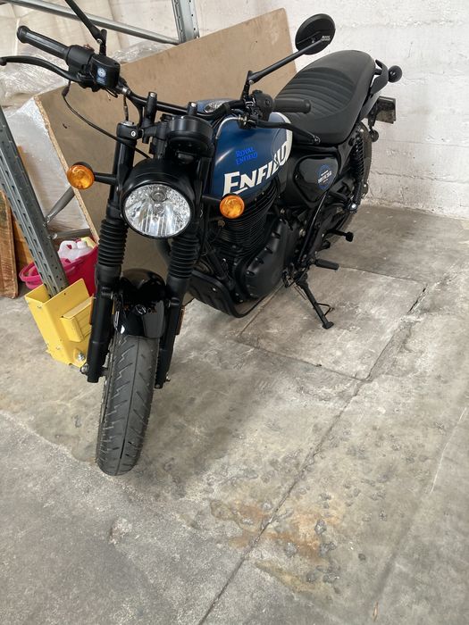 Royal Enfield hntr 350
