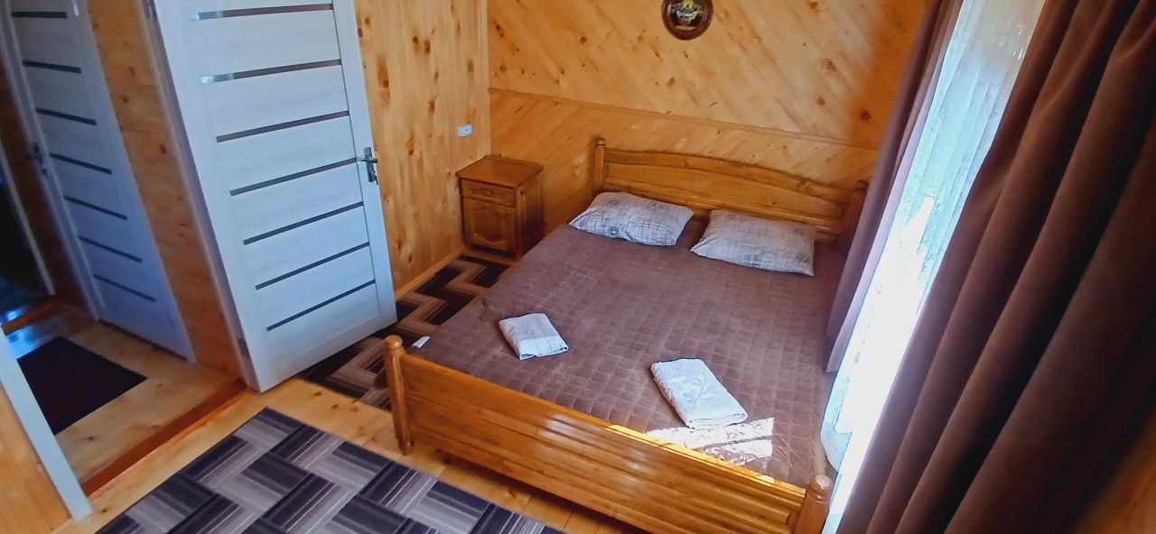 Відпочинок в Карпатах Оренда житла Микуличин Яремче Буковель RiverCamp