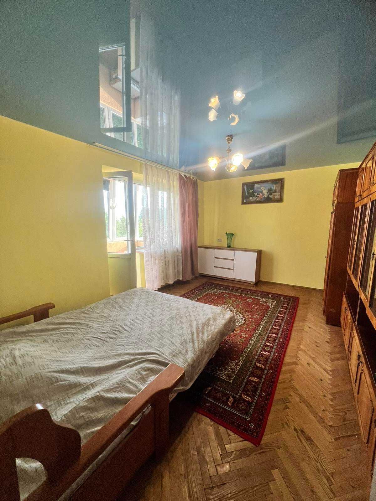 Оренда 2-кімнатної квартири на вул. В. Великого