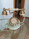 Telefone antigo em mármore