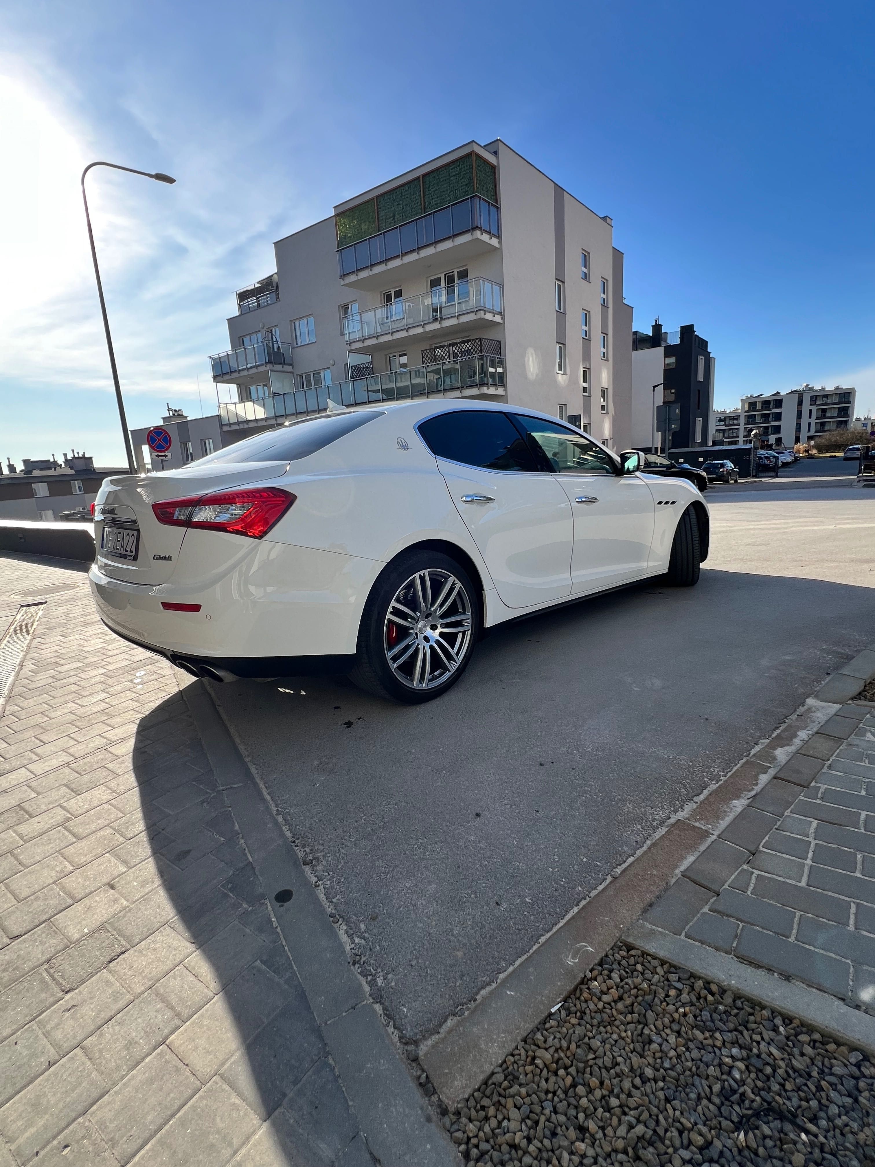 Maserati_Ghibli_3.0v6_410km_SQ4(4x4)PerfekcyjnyStan_Prywatny_EwZamiana