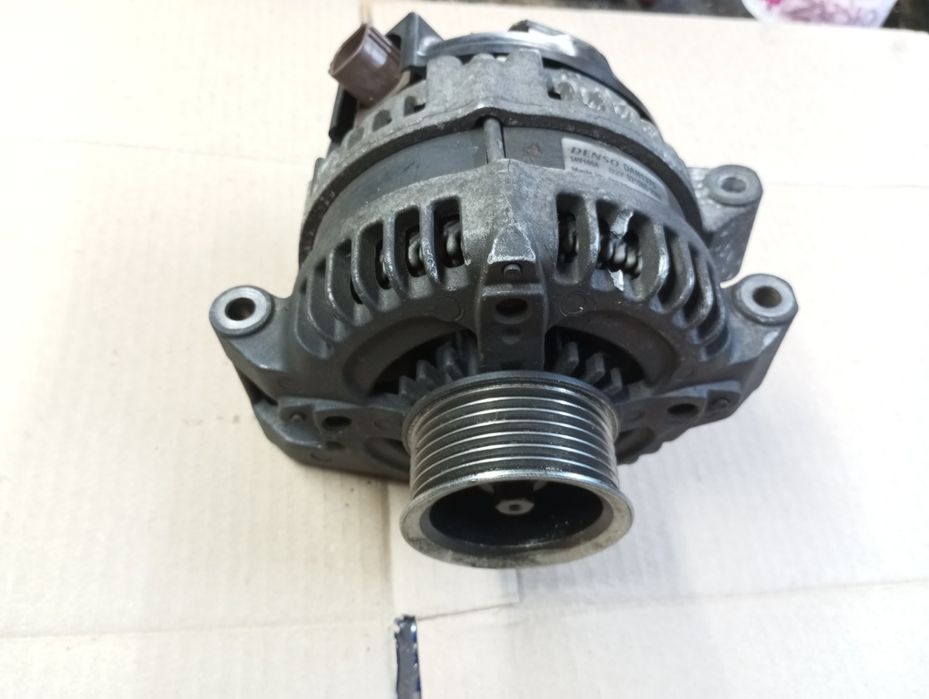 Генератор 2.0 2.4 Honda Civic Accord Cr-V Denso