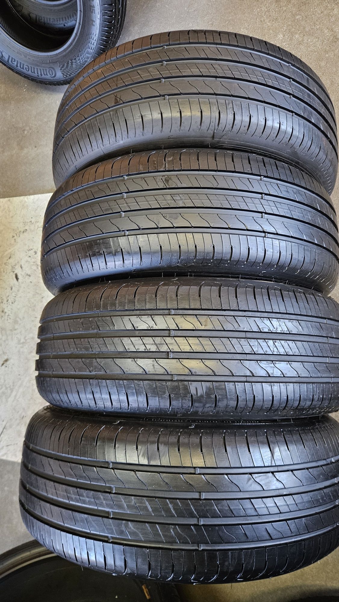 opony nowe 215/55R17 Goodyear efficientgrip Performance 2