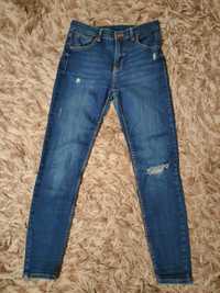 Spodnie jeansowe Bershka roz 36 z dziurami