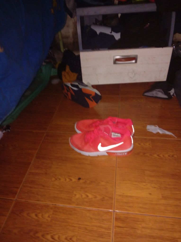 Vendo sapatilhas nike com pouco uso