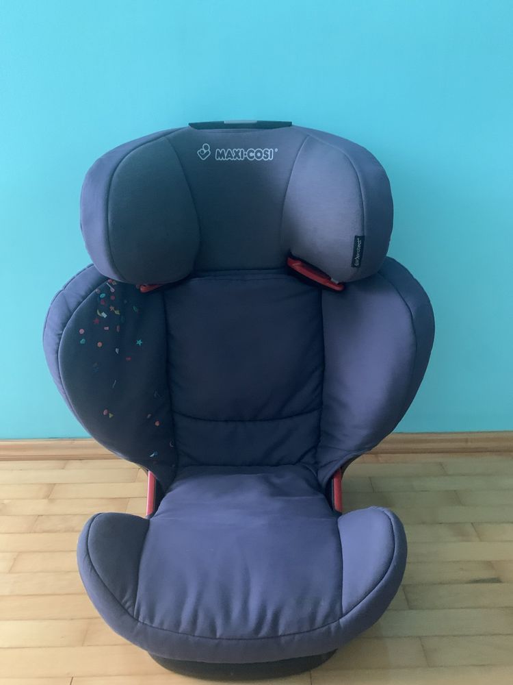 Продам авто крісло Maxi-Cosi RodiFix Air Protect 18-36 кг