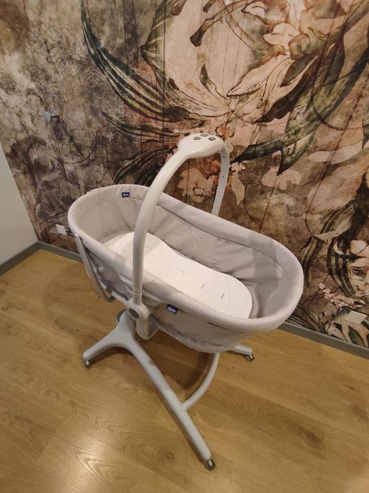 Chico Baby Hug 4w1, krzesełko do karmienia, leżaczek