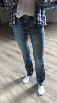 Damskie spodnie jeansowe cross rozmiar m