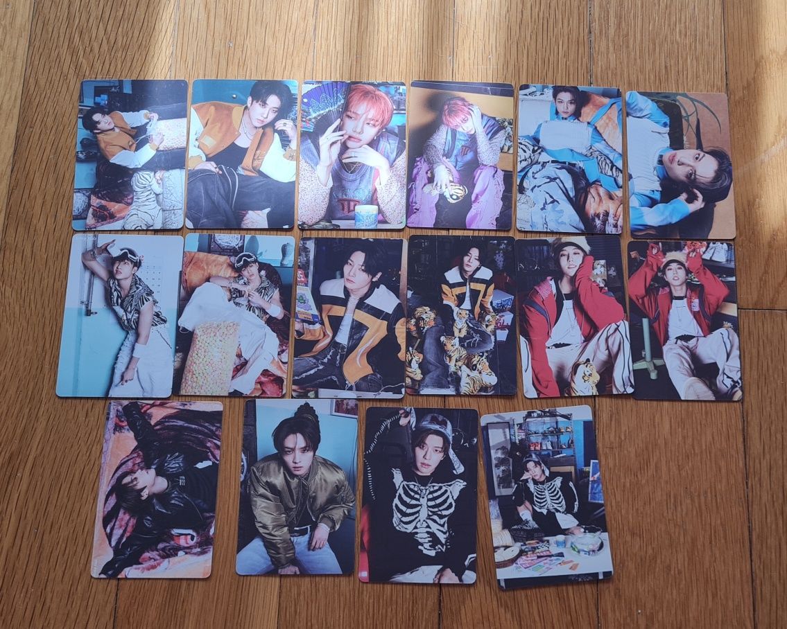 LOMOCARDS Stray kids + Binder