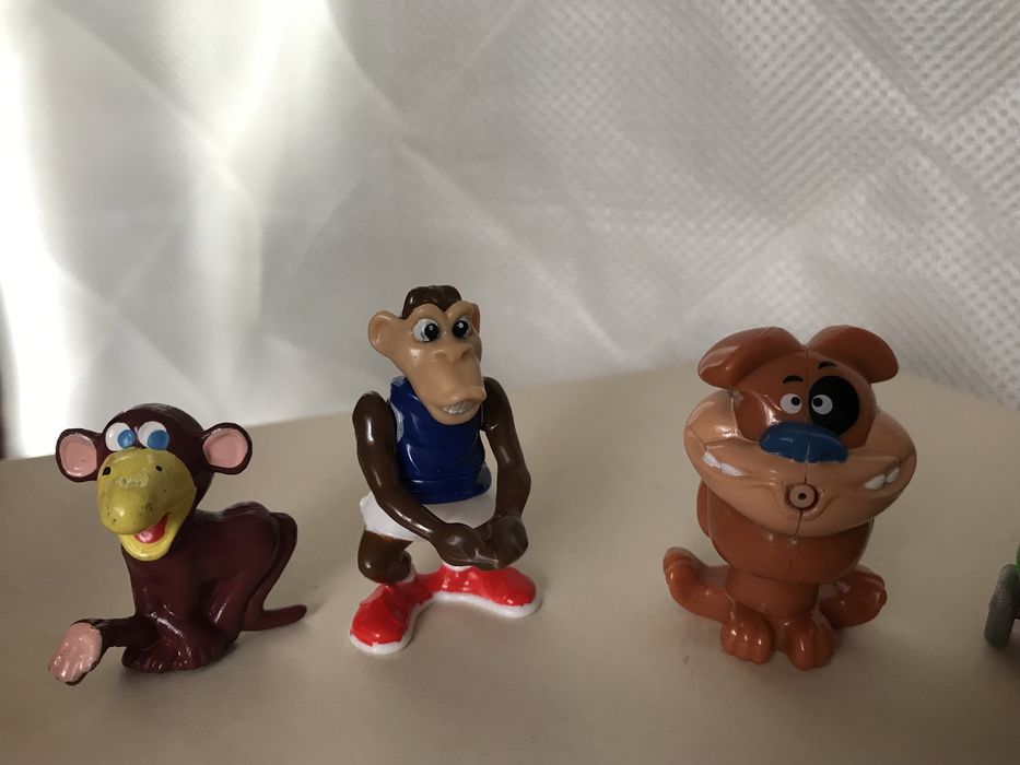 Іграшки кіндер киндер