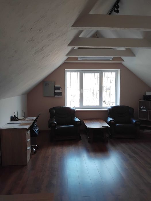 Продається 2 кімнатна квартира в самому центрі м.Хуст