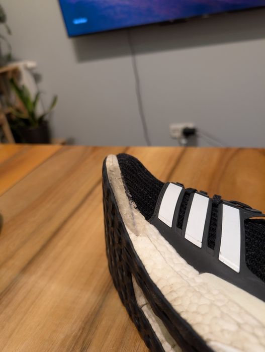 Buty Adidas Ultra Boost 4.0 Show Your Stripes Black [AQ007l62] 45 1/3