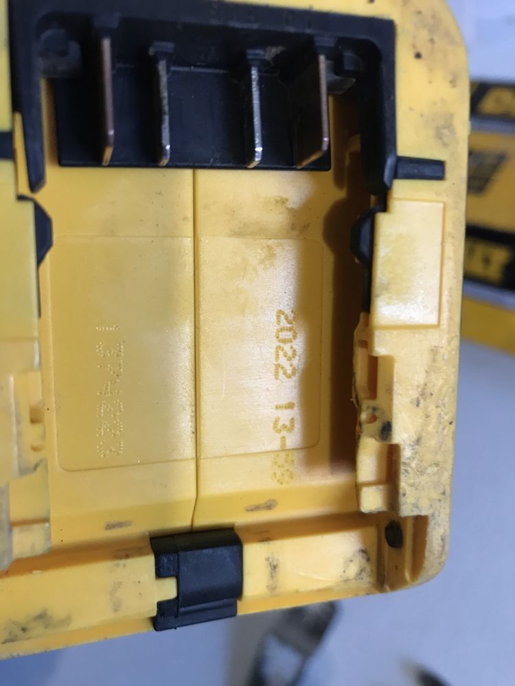 Акумуляторний реноватор DeWALT DCS355 з Англії
