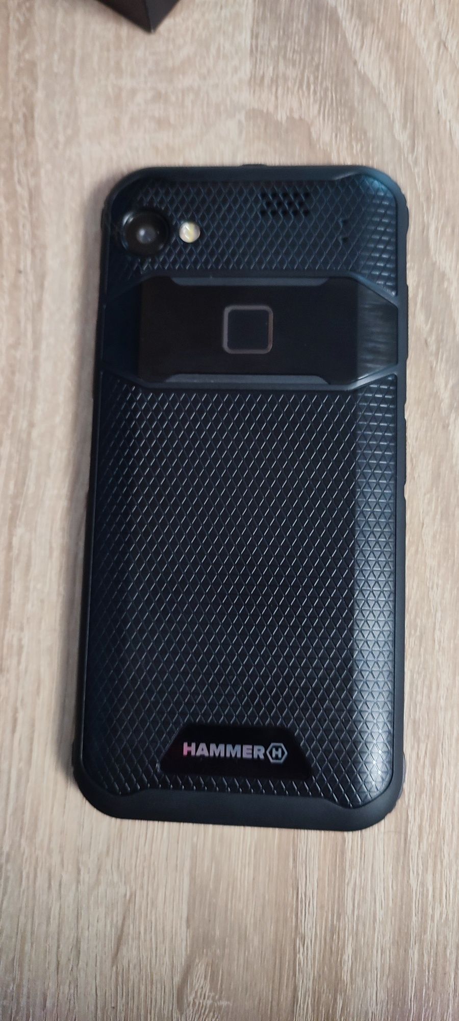 Telefon nowy Hammer Blade 3