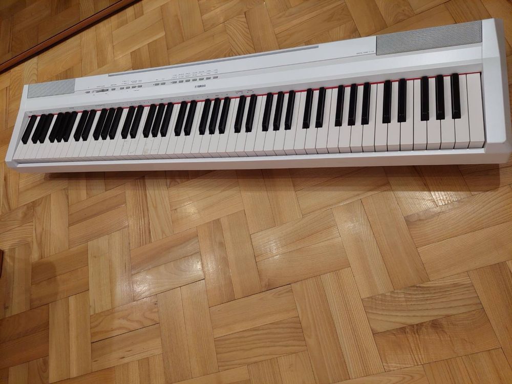 Електронне піаніно Yamaha P-115WH