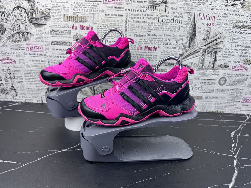 Трекінгові кросівки Adidas Terrex Swift / Розмір 38.5