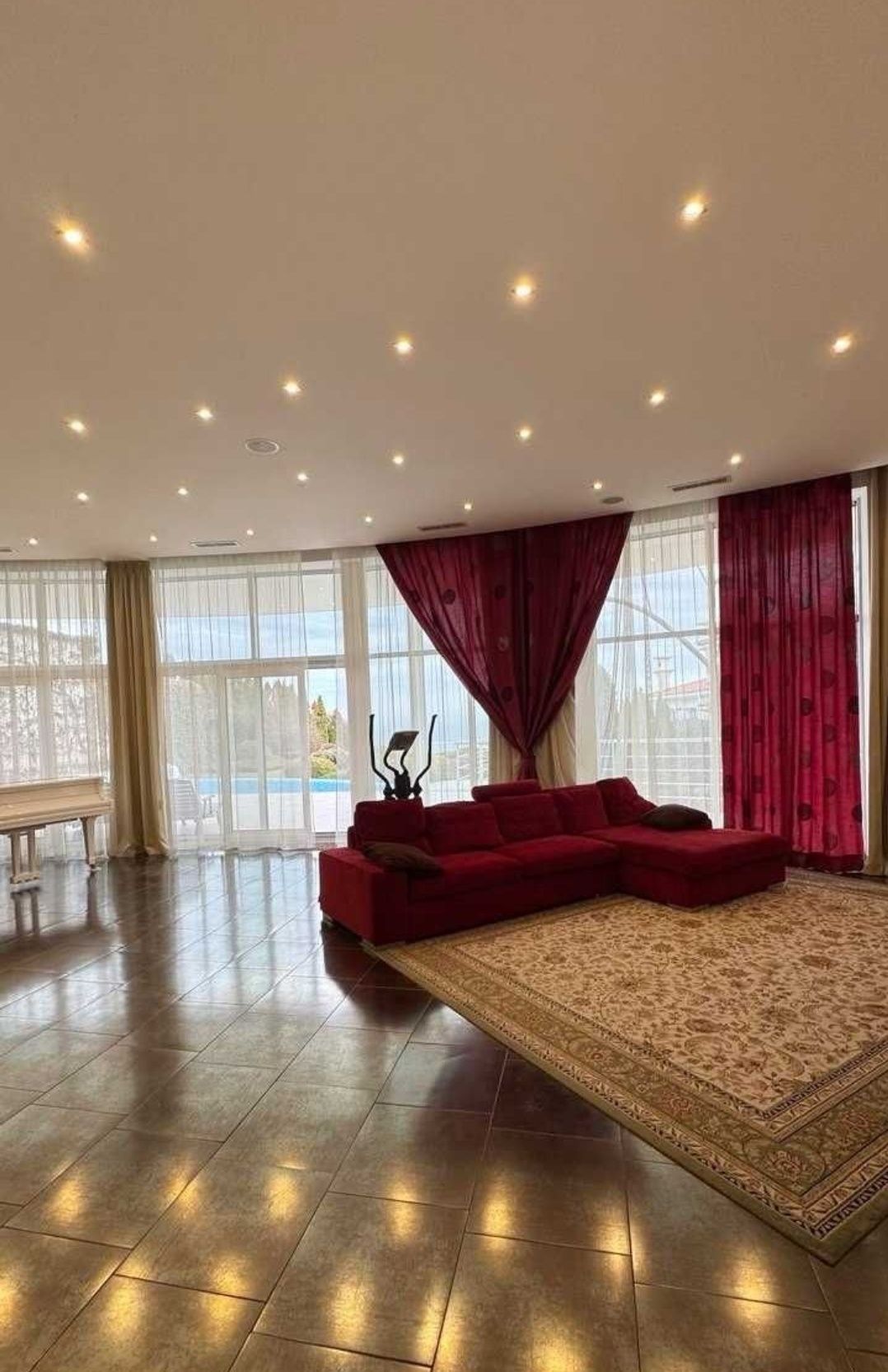 Vip  аренда виллы на Фонтане , бассейн,560м, 13 соток , сауна, gym