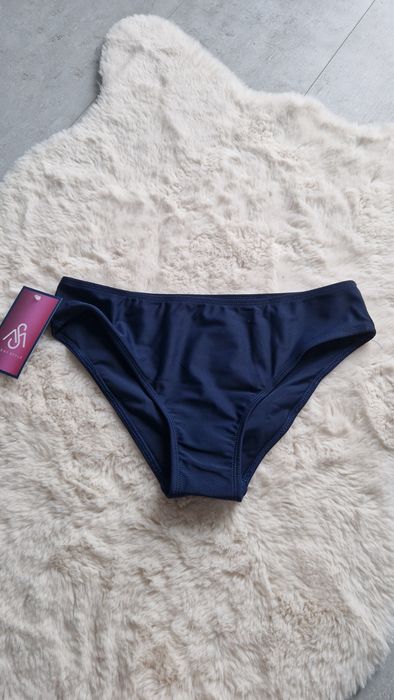 Klasyczne figi, majtki kąpielowe r. 36