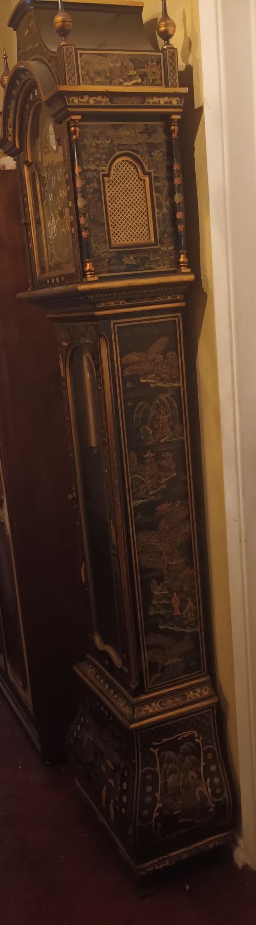 Relógio de Pé Antigo com Pendulos