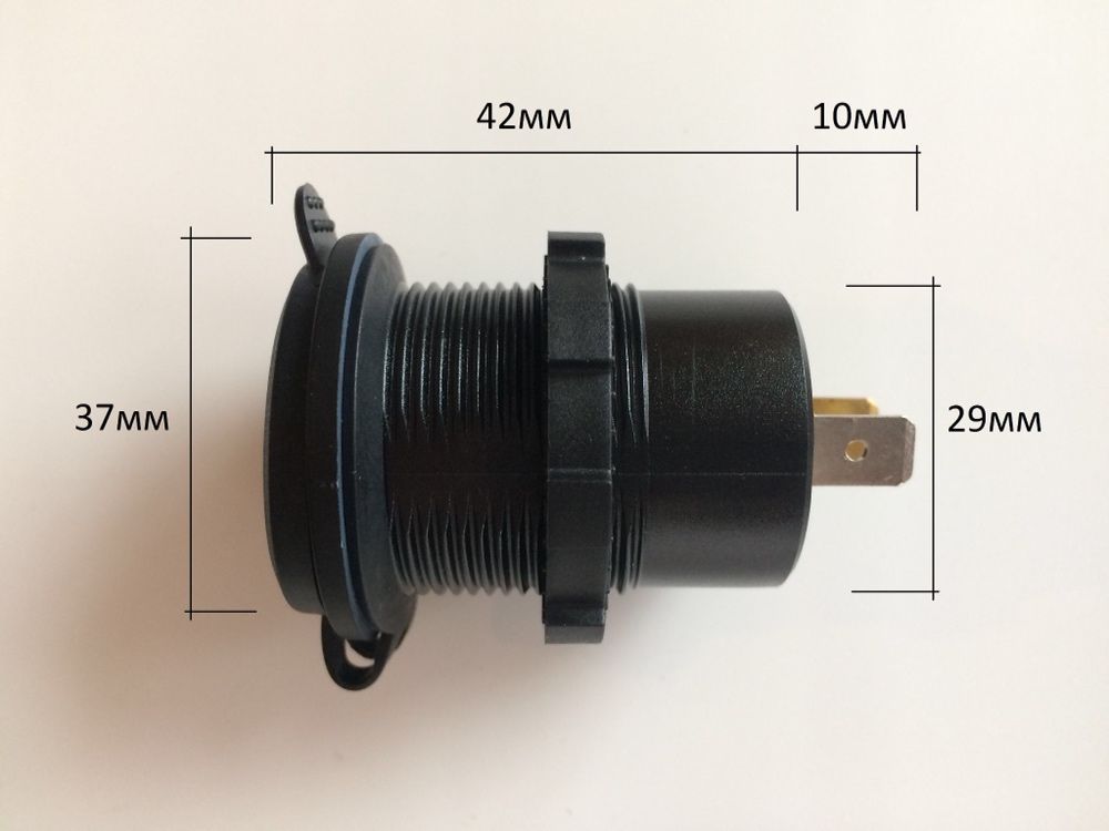 Автомобильная USB зарядка QC 3.0, Type-C + Вольтметр в авто 12V - 24V