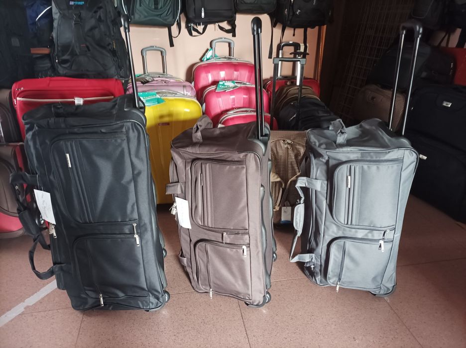 Сумка  на колесах