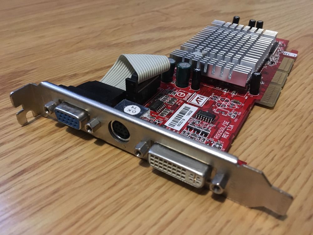 Placa De Vídeo ATI Radeon R9250L/SE