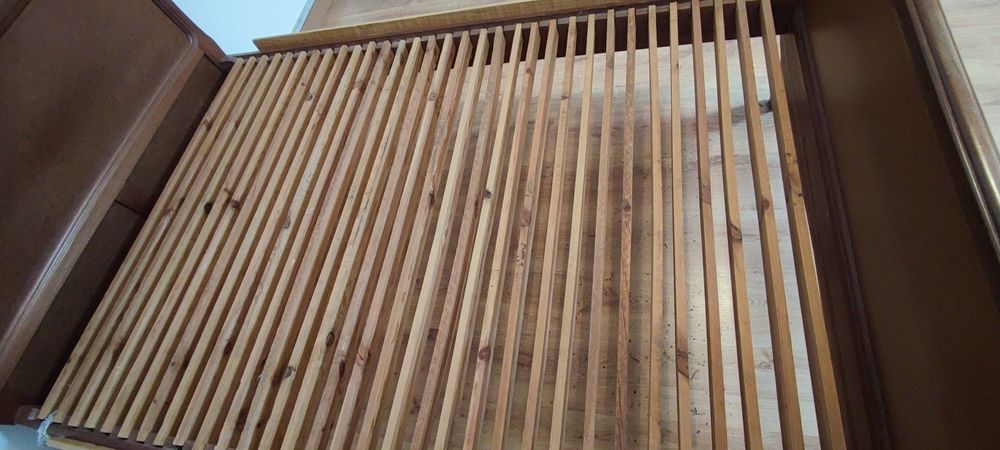 Cama antiga madeira maciça