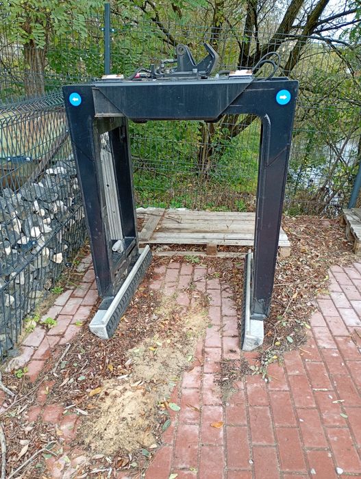 Chwytak hydrauliczny do palet Fassi