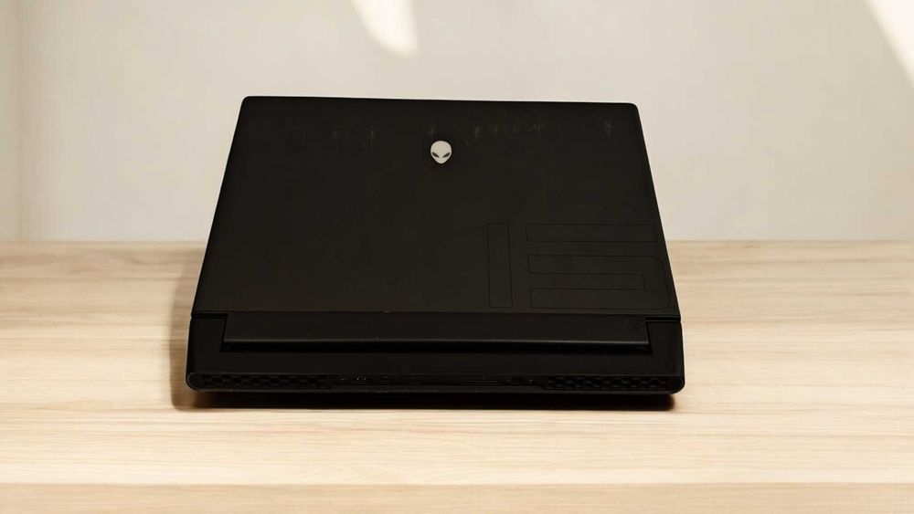 Ігровий Dell Alienware M15 R3 144Гц i7-10H/32Gb/512SSD/RTX2070Super