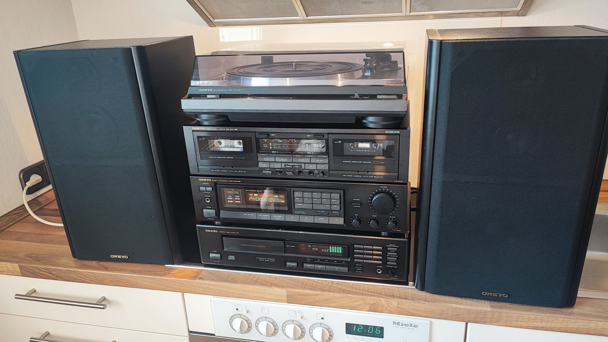 Wieża Onkyo plus kolumny