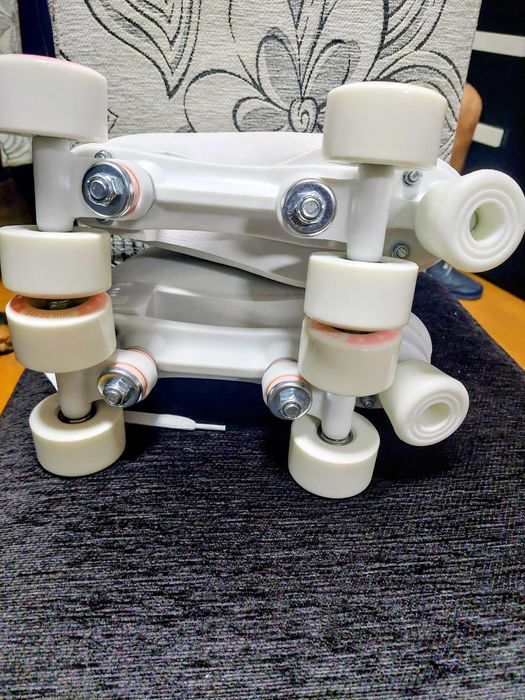 Patins 4 rodas novos N°38