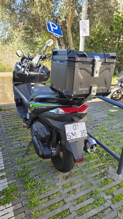 Kavazaki j 300 bom estado