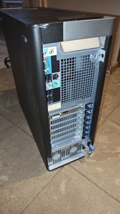Komputer stacjonarny Dell T3600 Xeon 1620 32GB 500GB Quadro600