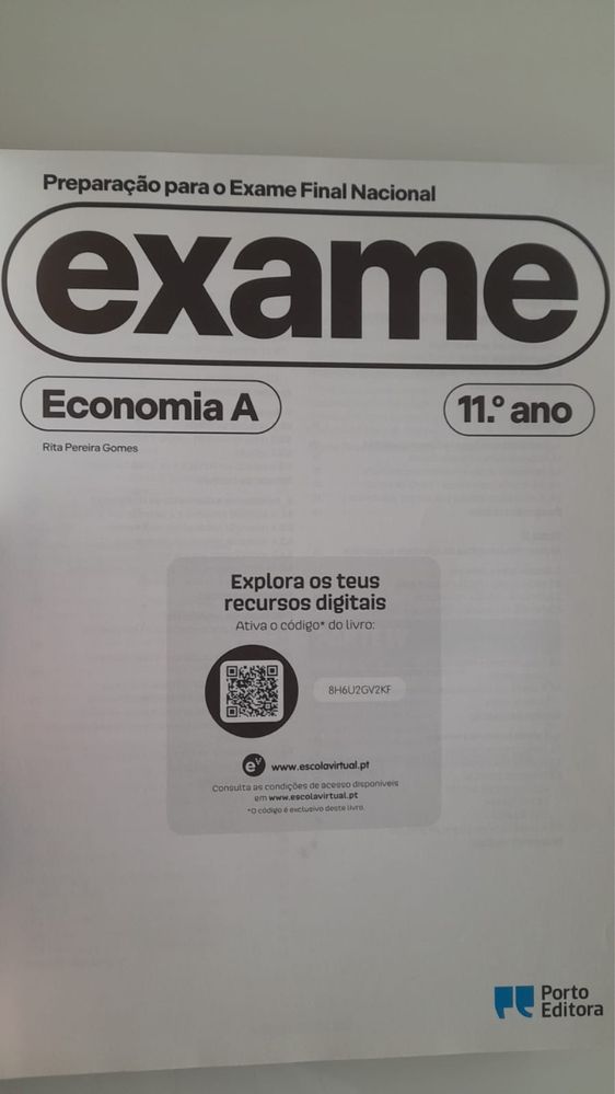 Livro preparação exame Economia A: resumos, exames e soluções