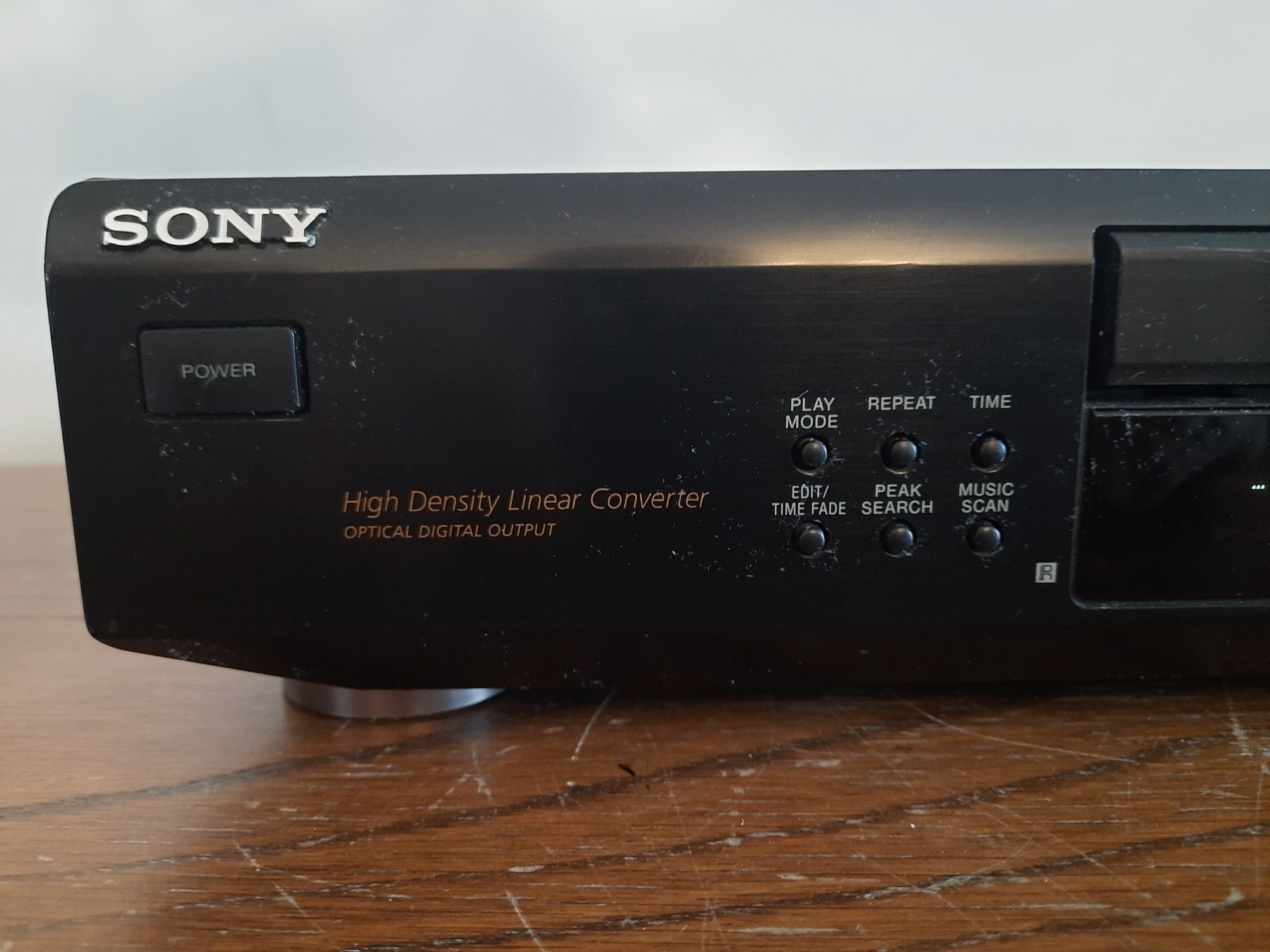 Odtwarzacz plyt  cd Sony CDP XE 510