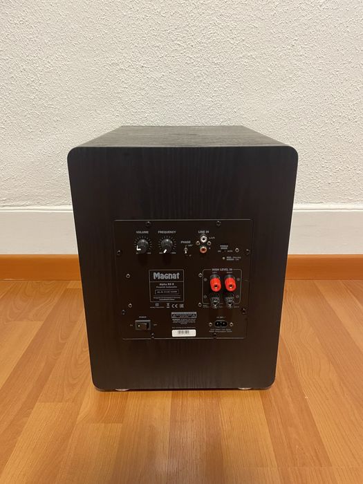 Magnat Alpha RS 8 Powered Subwoofer