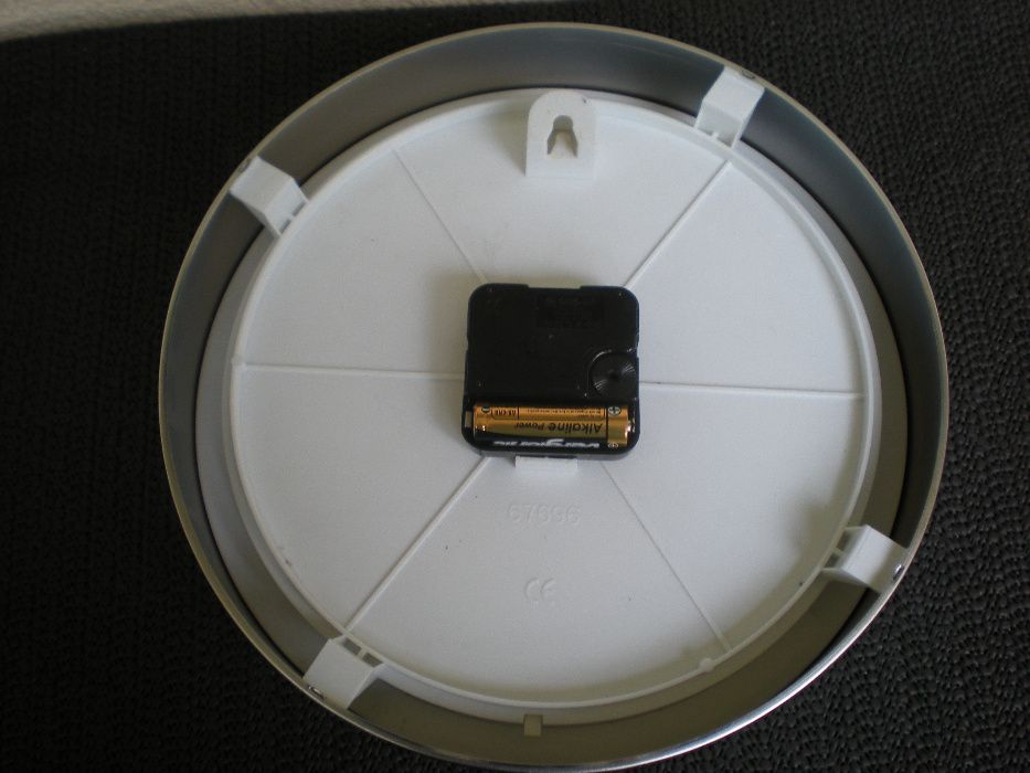 Ładny duży zegar Niemiecki TCM w CHROMOWANEJ metalowej oprawie