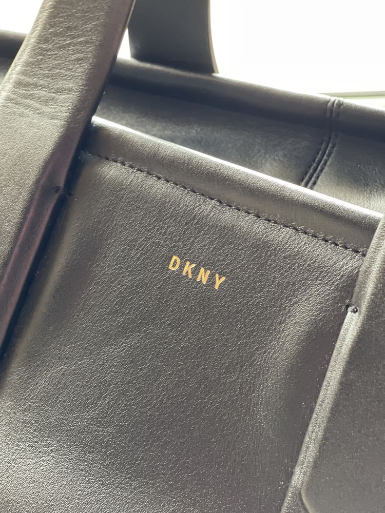 Mala pele, Cor preta DKNY