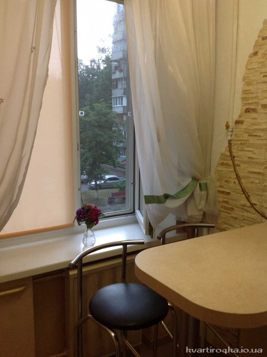 Метро Житомирська Святошин 7хв пішки оренда подобова по недільна