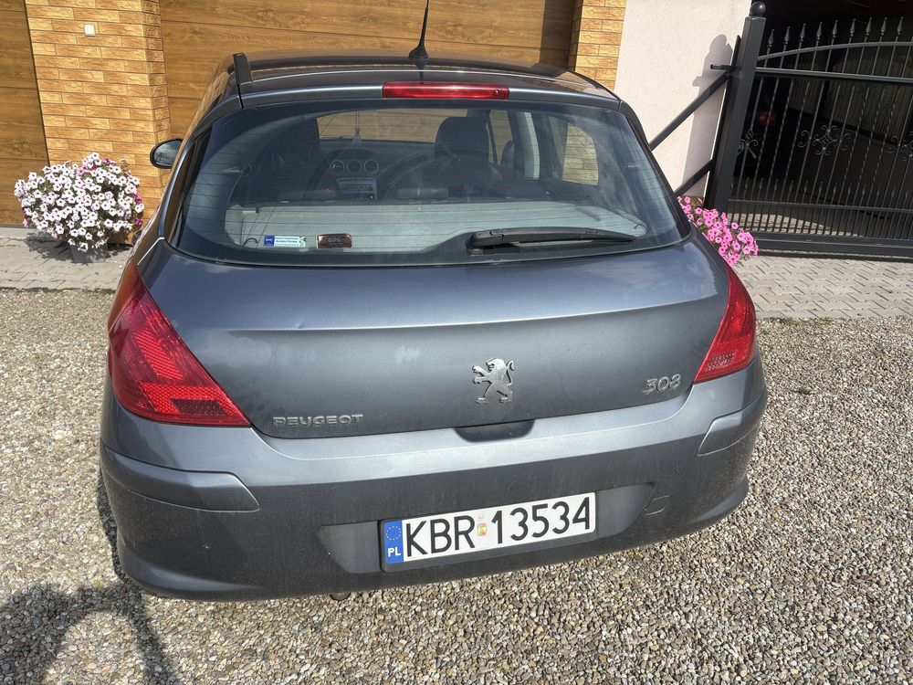 Sprzedam samochód osobowy marki Peugeot