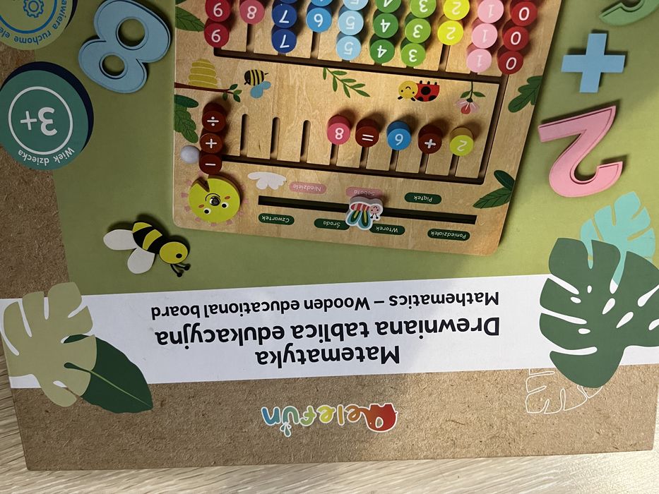 Nowa drewniana tablica edukacyjna