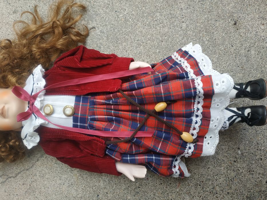 Bonecas em porcelana