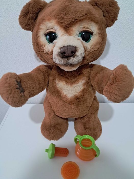 Cubby, ursinho curioso