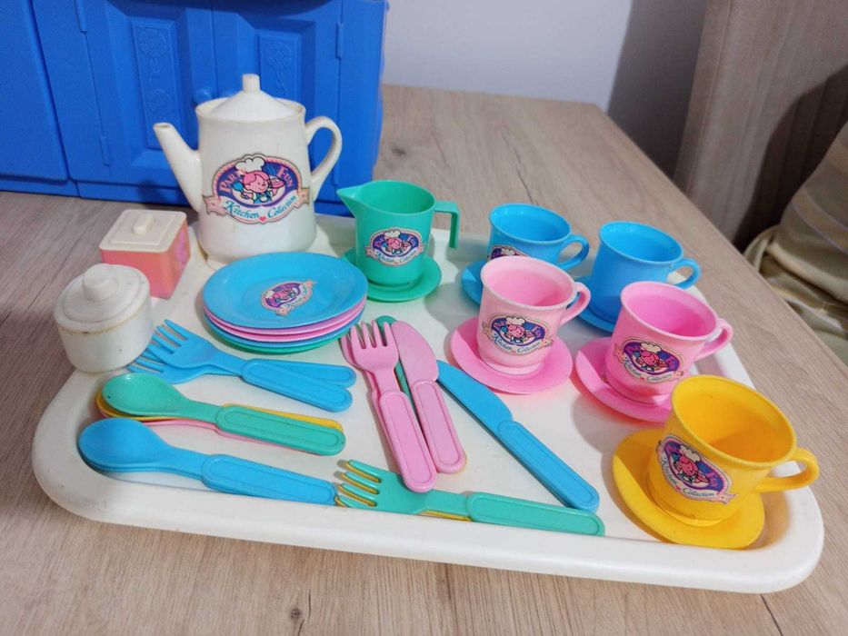 Casa bonecas e Conjunto de cozinha infantil
