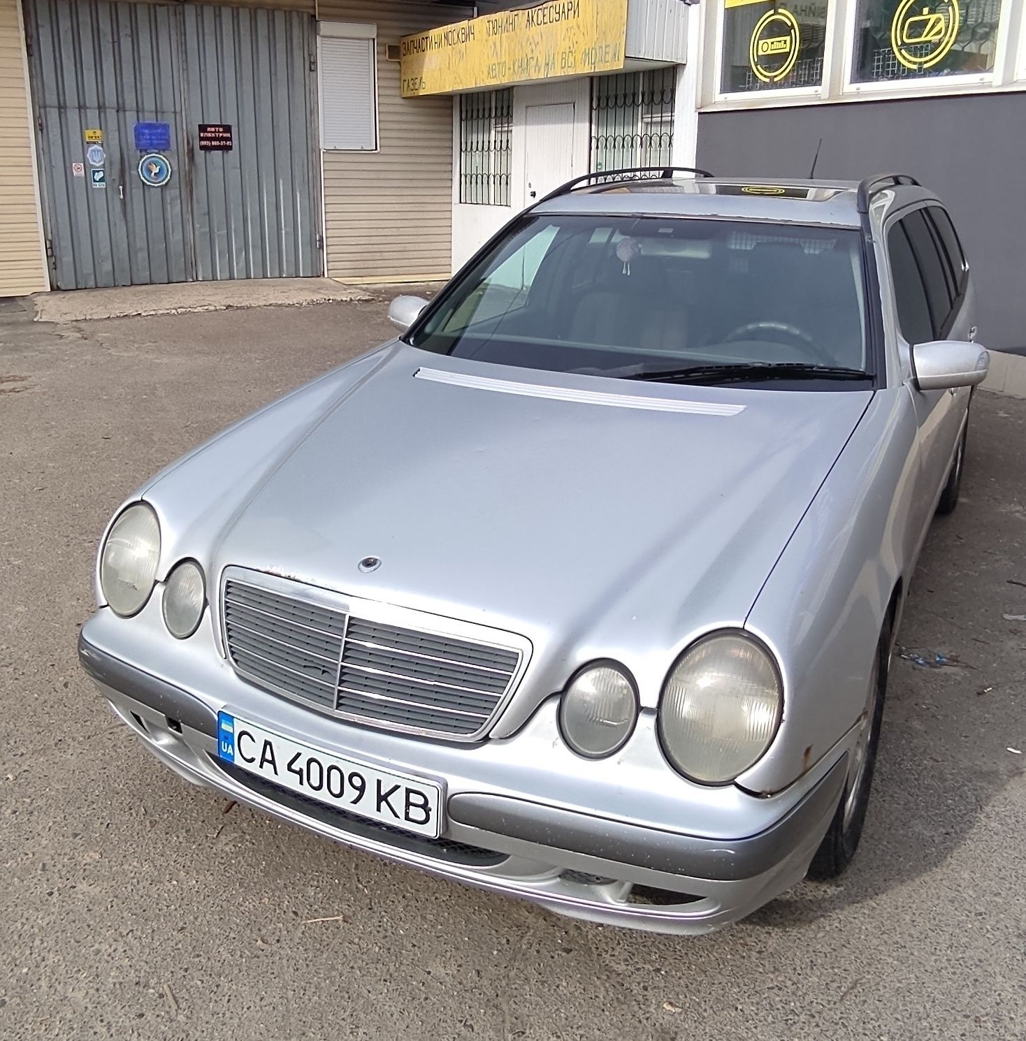 Mercedes-Benz W210 2,2 TDI  AVT universal 2000р