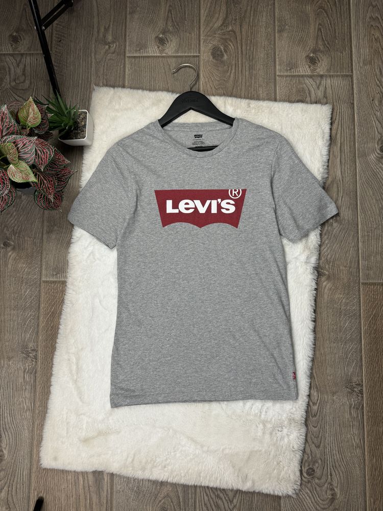 Оригінальна Футболка Levis