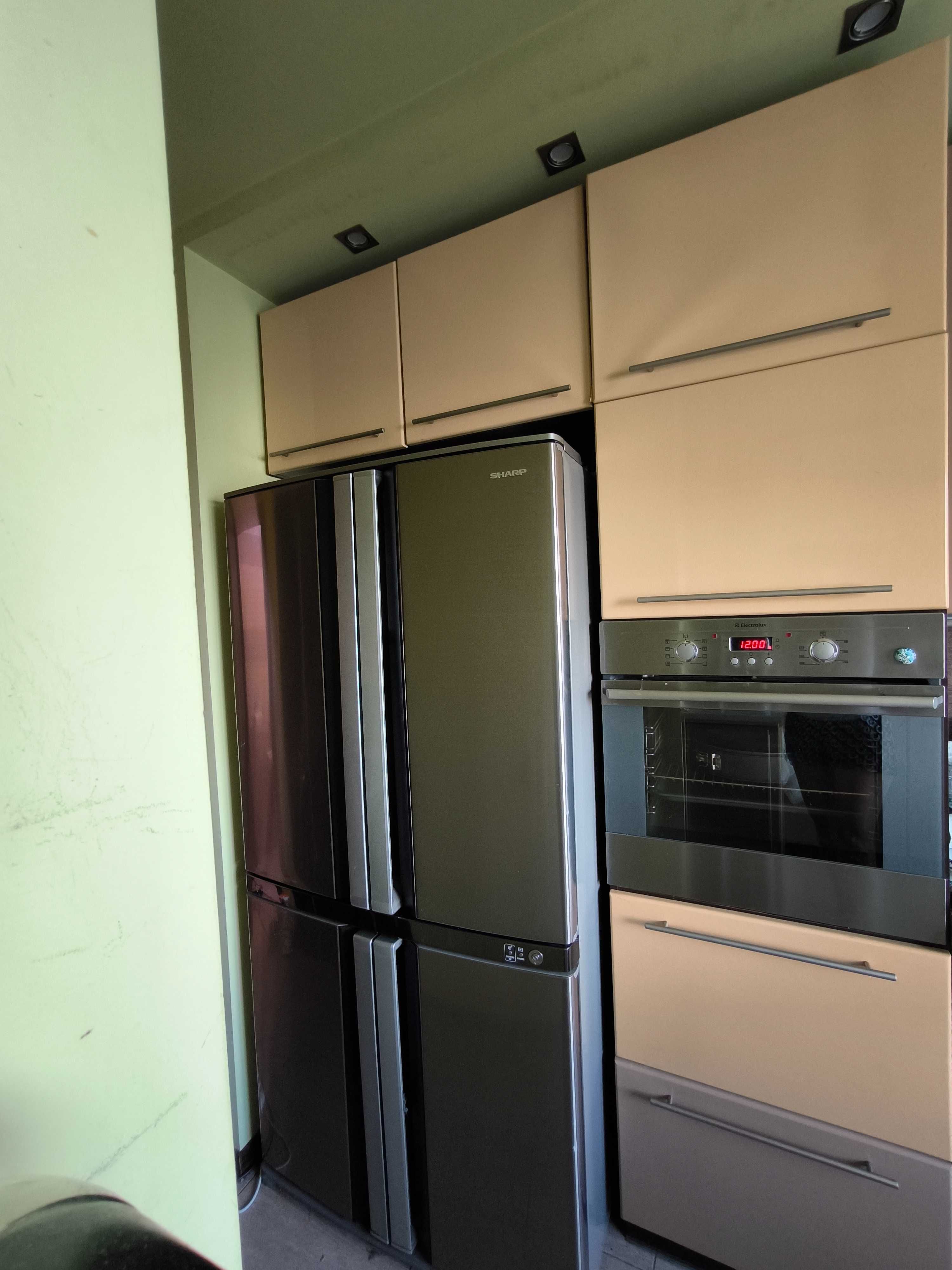 Продам 3-кімн кв з ремонтом, ст.м. Мінська 1 хвилина. Без комісії.